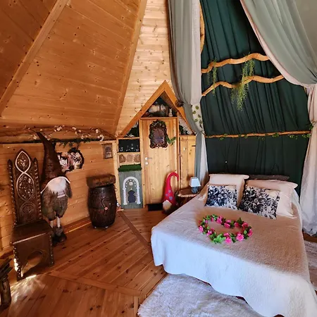 La Chaumiere Magique Des Elfes Et Son Escape Game Servas (Gard)
